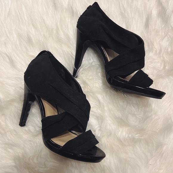 Nine West Suede Heels - Picture 1 of 3